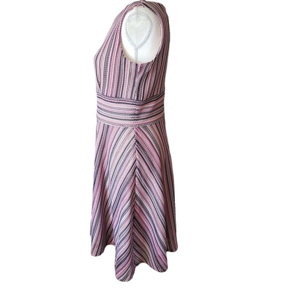 Gabby Skye Sleeveless Crochet Stripe A-Line Dress Size 6 - Picture 5 of 14
